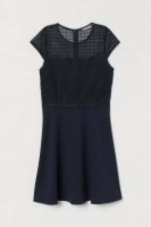 Kleid mit Kappenärmeln CHF 19.95