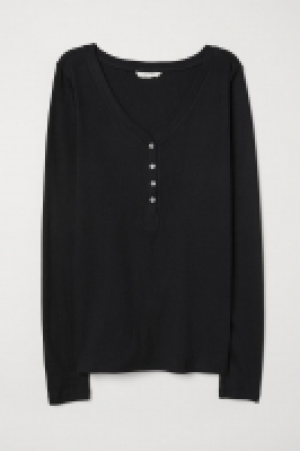 Shirt mit V-Ausschnitt CHF 8.95