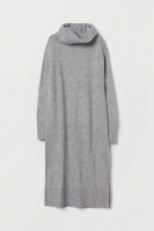 Strickkleid mit Rollkragen CHF 37.95