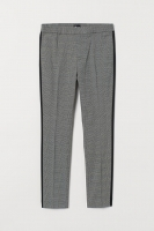 Anzughose mit Kontraststreifen CHF 29.95