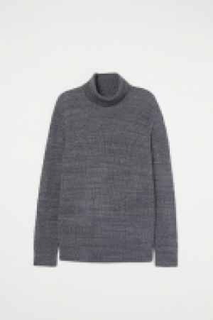 Gerippter Rollkragenpullover CHF 30.95