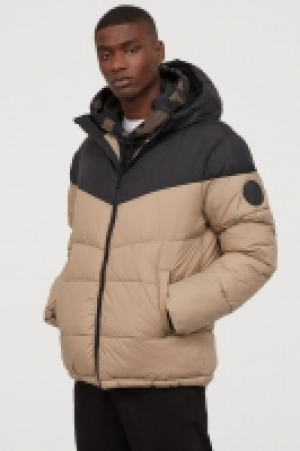 Wattierte Jacke mit Kapuze CHF 48.95