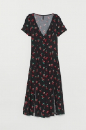 Kleid mit V-Ausschnitt CHF 19.95