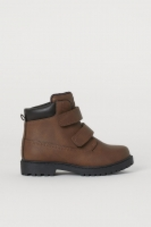 Boots mit Klettriegeln CHF 24.95