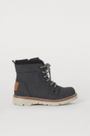 Boots mit Reissverschluss CHF 24.95