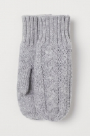 Zopfstrickfäustlinge CHF 5.95