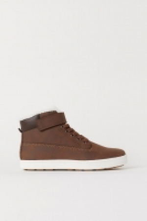 Sneaker mit Teddyfutter CHF 27.95