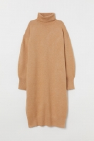Strickkleid mit Rollkragen CHF 31.95