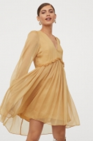 Chiffonkleid mit V-Ausschnitt CHF 25.95