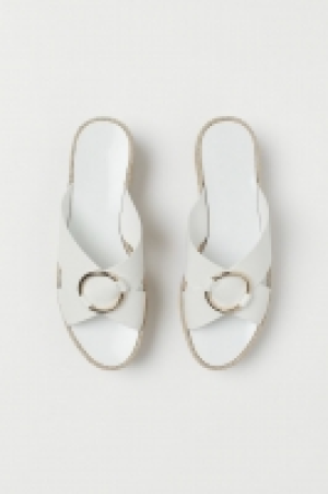 Espadrilles mit Plateau CHF 19.95
