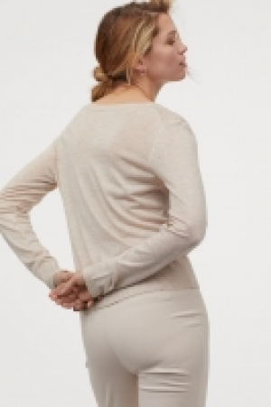 Pullover mit V-Ausschnitt CHF 8.95