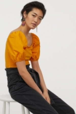 Shirt mit Puffärmeln CHF 9.95
