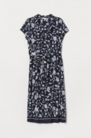 MAMA Kleid mit V-Ausschnitt CHF 17.95