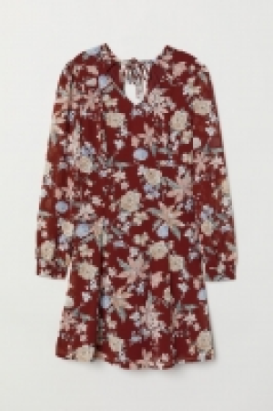 Kleid mit V-Ausschnitt CHF 24.95