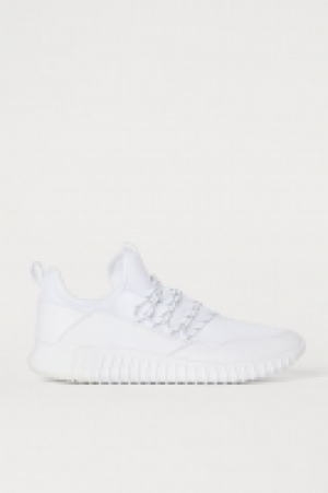 Sneaker aus Mesh CHF 30.95