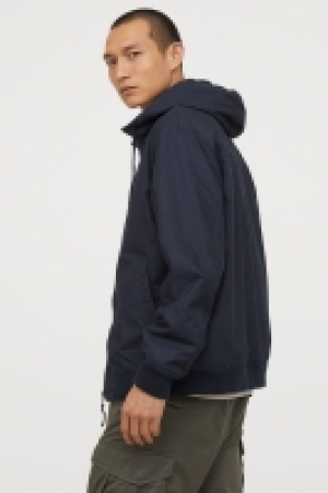 Jacke mit Kapuze CHF 24.95
