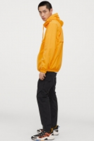Anorak mit Kapuze CHF 23.95