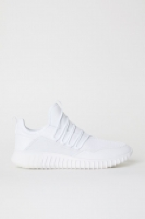 Sneaker aus Mesh CHF 29.95
