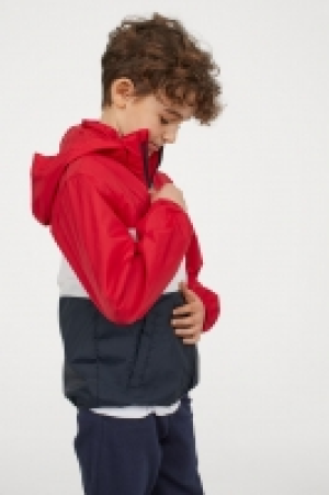 Windjacke mit Kapuze CHF 19.95
