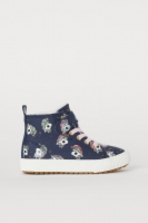 Sneaker mit Teddyfutter CHF 16.95