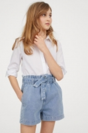 Jeansshorts mit Bindegürtel CHF 17.95