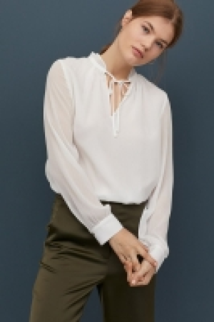 Bluse mit plissiertem Kragen CHF 16.95