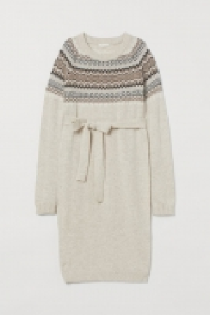 MAMA Kleid in Jacquardstrick CHF 29.95