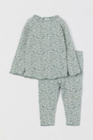 Shirt und Hose CHF 9.95