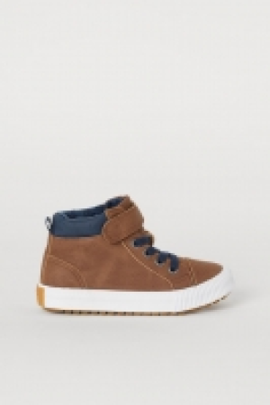 Hohe Sneaker CHF 9.95
