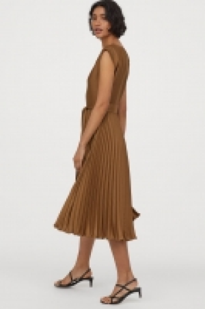 Plissiertes Kleid CHF 18.95