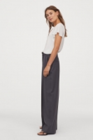 Bluse mit V-Ausschnitt CHF 19.95