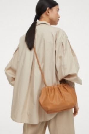 Weiche Schultertasche CHF 27.95