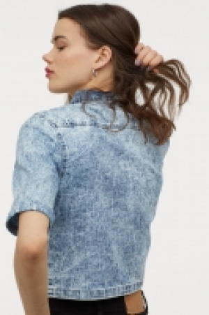 Kurze Jeansbluse CHF 10.95