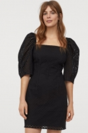 Kleid mit Broderie Anglaise CHF 28.95