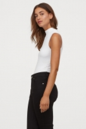Gerippter Body mit Turtleneck CHF 5.95
