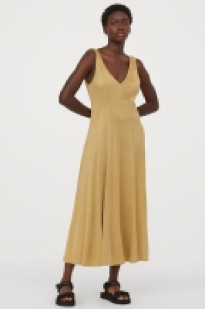Kleid mit V-Ausschnitt CHF 22.95