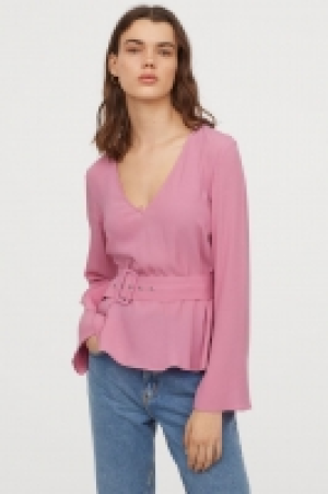Bluse mit Gürtel CHF 18.95