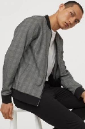 Cardigan mit Reissverschluss CHF 16.95