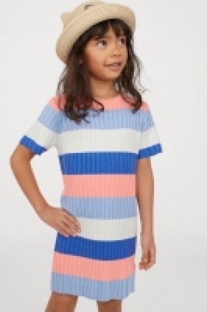 Kleid in Rippenstrick CHF 8.95