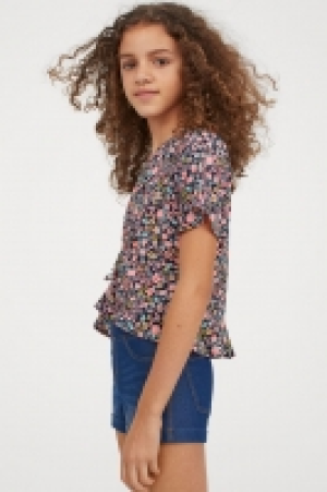 Bluse mit Volant CHF 7.95