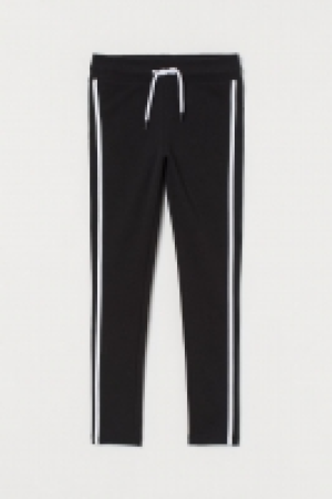 Joggers mit Kontraststreifen CHF 12.95