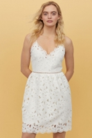 Spitzenkleid mit V-Ausschnitt CHF 33.95