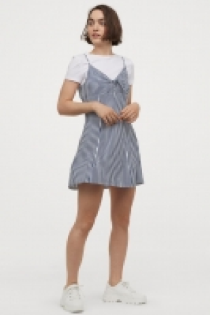 Kleid mit Bindedetail CHF 7.95