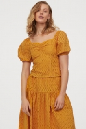 Bluse mit Broderie Anglaise CHF 15.95