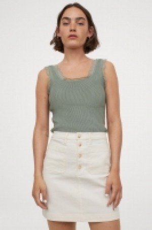 Geripptes Tanktop mit Spitze CHF 8.95