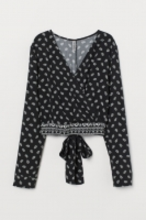 Bluse mit Bindebändern CHF 13.45