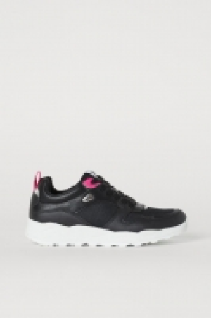 Sneaker aus Mesh CHF 18.95