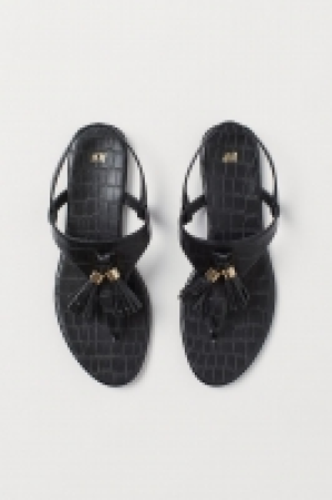 Sandalen mit Quasten CHF 8.95