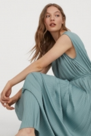 Plissiertes Maxikleid CHF 15.95