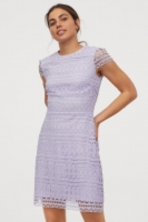 Kurzes Spitzenkleid CHF 22.95